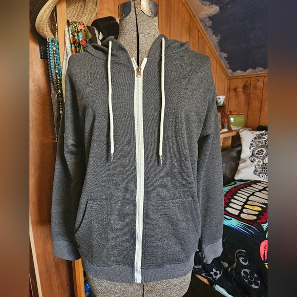 NWOT AMAZON  dark Grey zipper hoodie SMALL UNISEX - Picture 1 of 9
